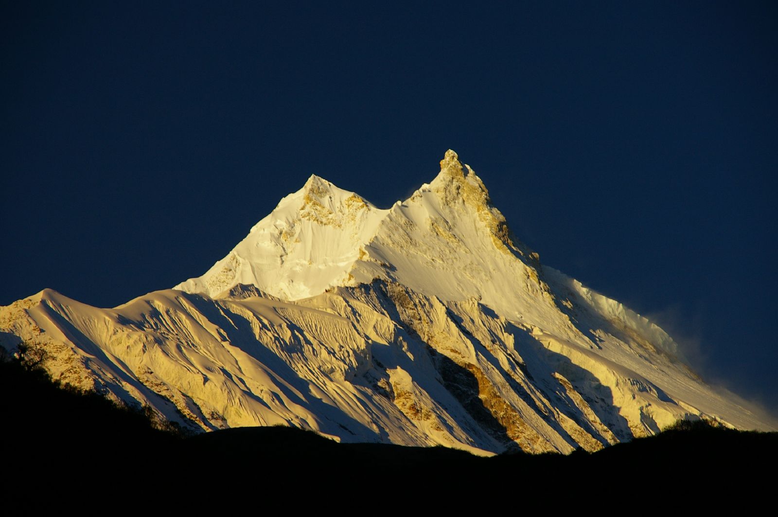 Manaslu Circuit Trek - 14 Days